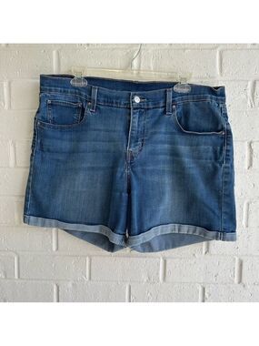 Levi's Medium Wash Blue Denim Shorts Roll Hem Coastal Cowgirl Size 32